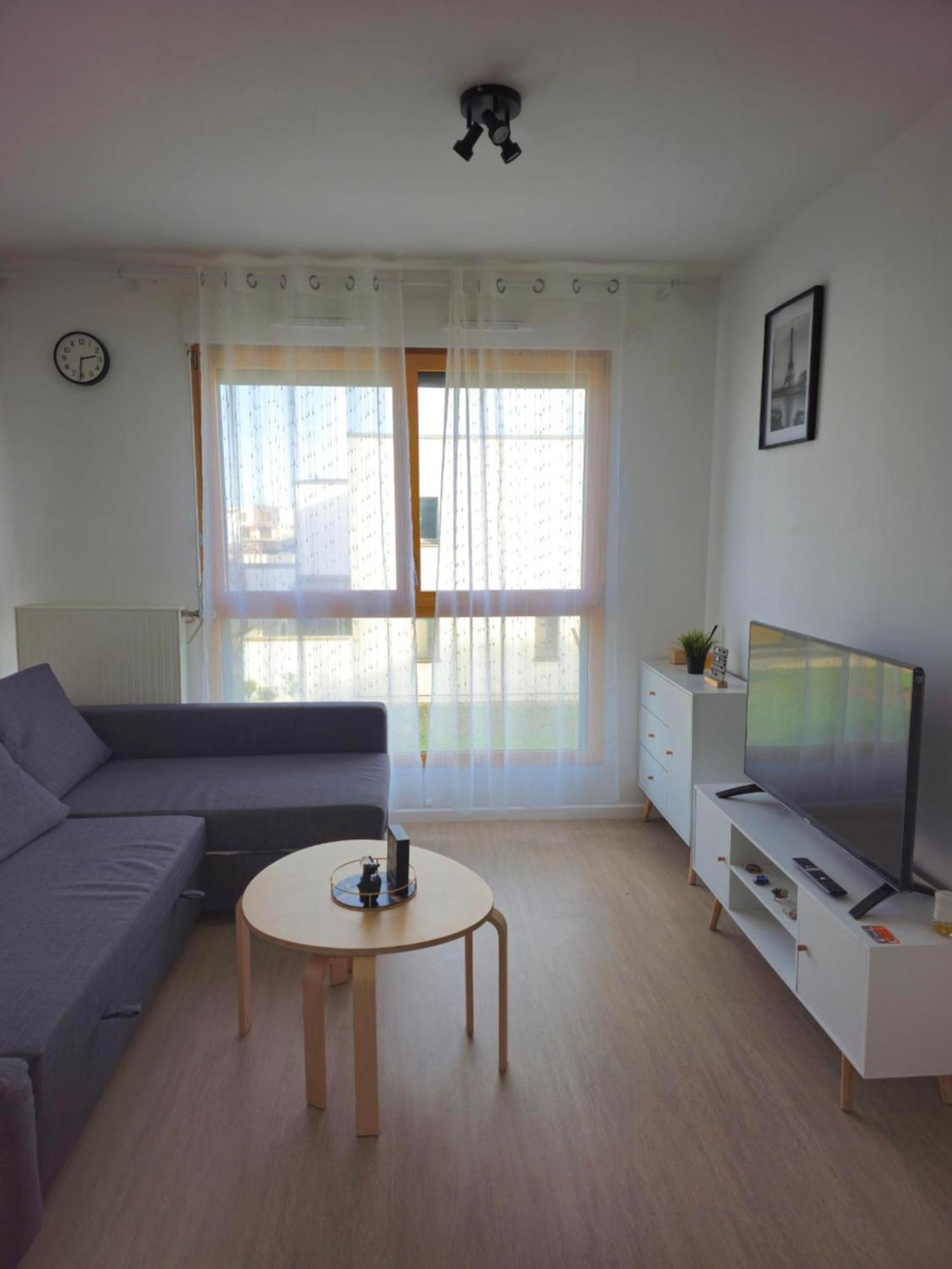 Studio Entre Paris Et Disney Appartement Bussy-Saint-Georges Buitenkant foto